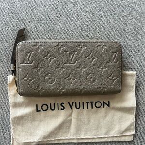 Louis Vuitton Zippy Empreinte Turtledove